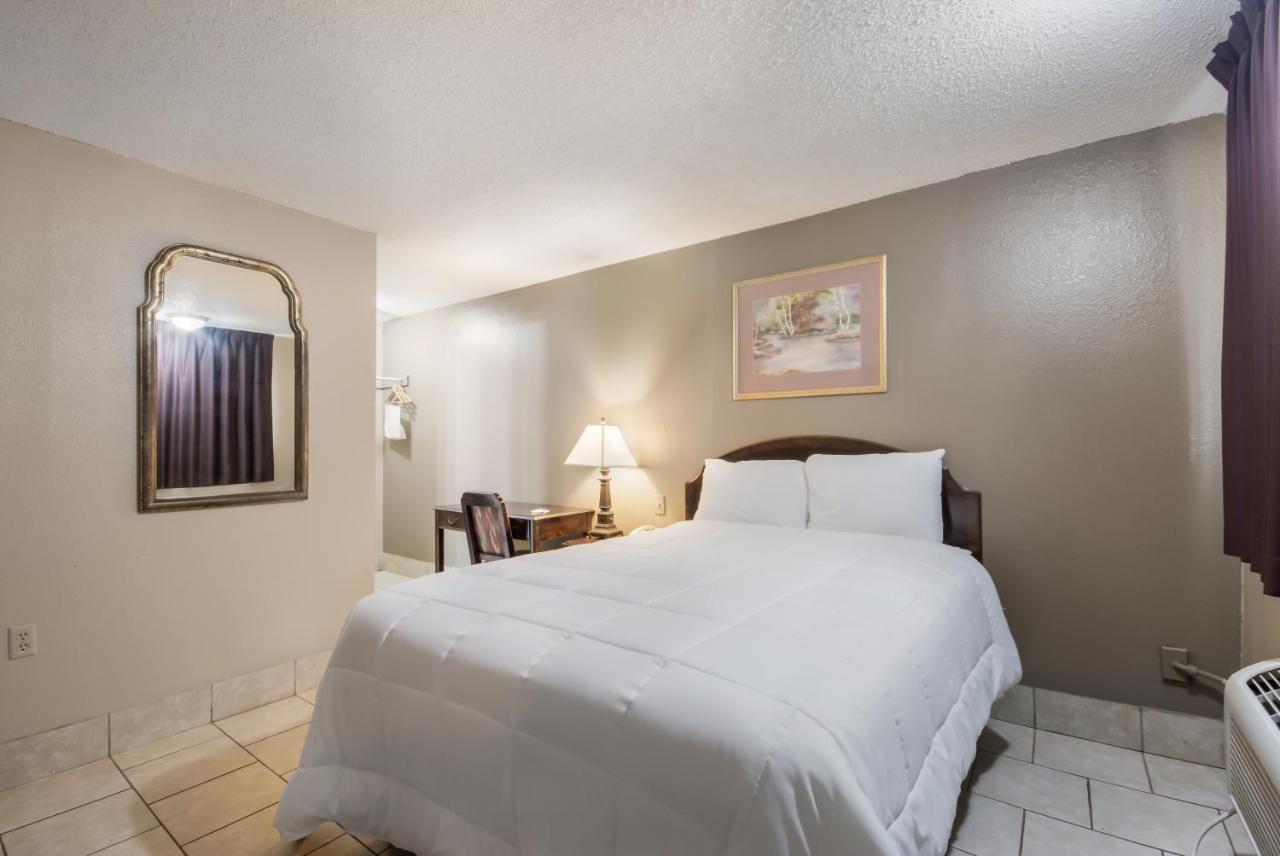 Americas Best Value Inn Woodward At 8Th St Eksteriør bilde