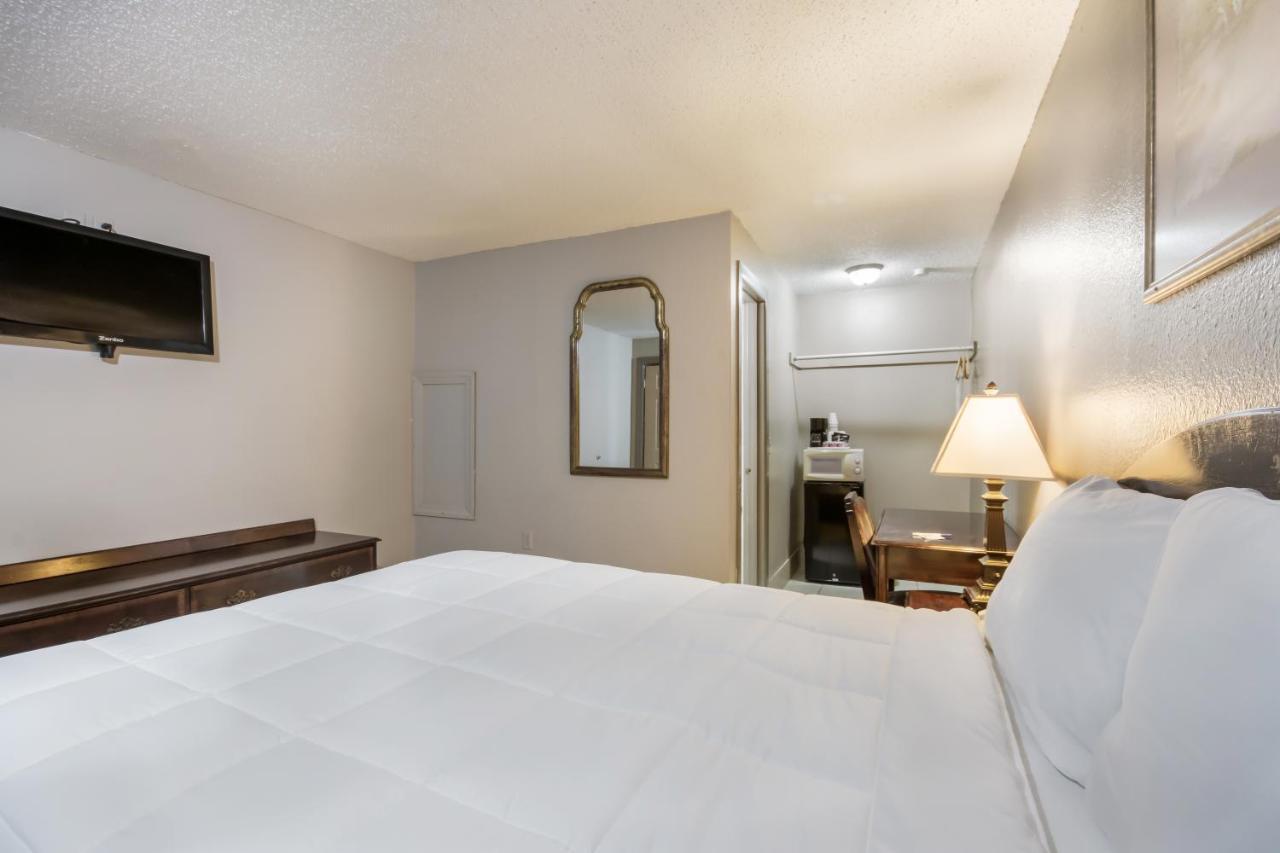Americas Best Value Inn Woodward At 8Th St Eksteriør bilde