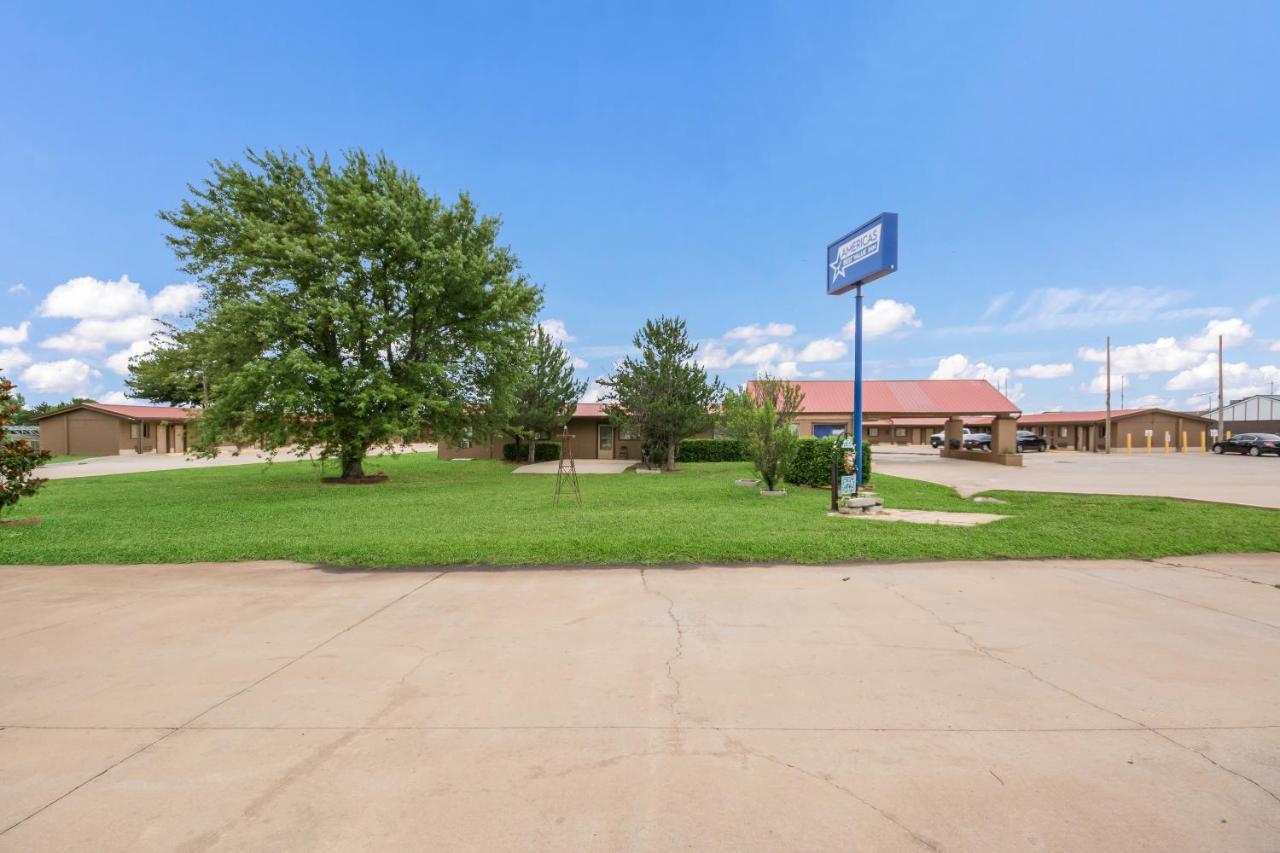 Americas Best Value Inn Woodward At 8Th St Eksteriør bilde