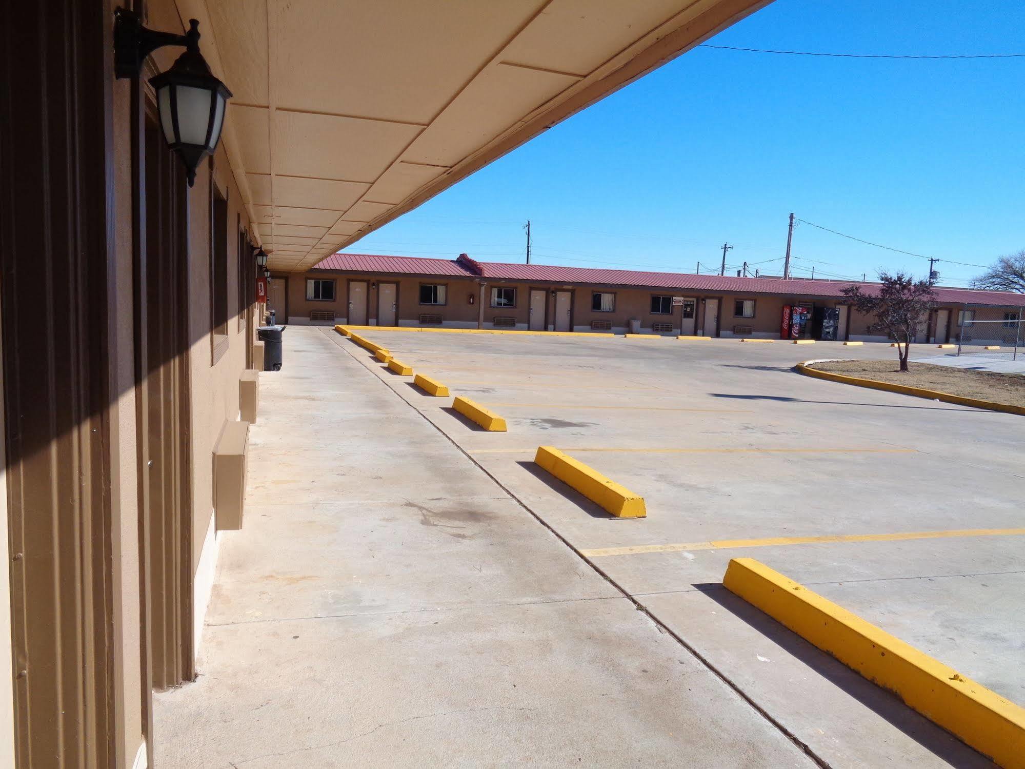 Americas Best Value Inn Woodward At 8Th St Eksteriør bilde